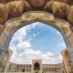 Senibina Islam Parsi Yang Unik