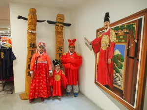 3 Beradik Berpakaian Han Bok Korea Trip